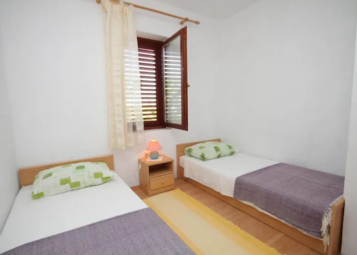 With Parking Space Sali, Dugi Otok - 8152 Apartmán *