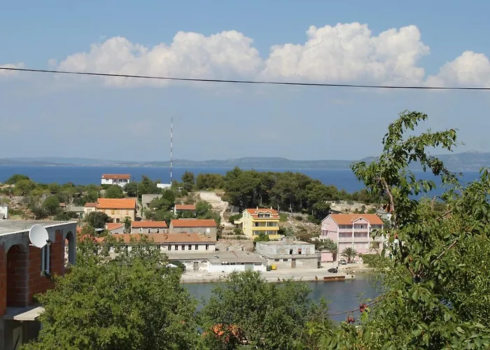 With Parking Space Sali, Dugi Otok - 8152 Apartmán