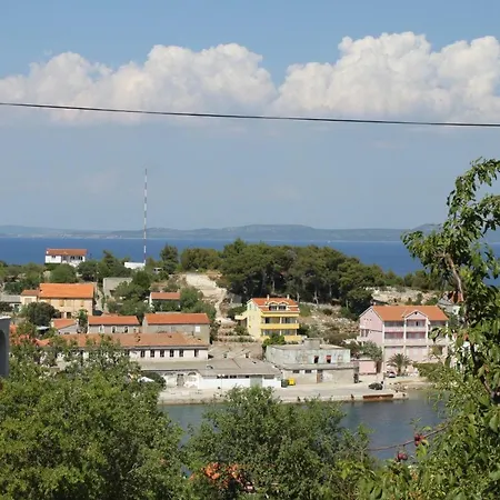 With Parking Space Sali, Dugi Otok - 8152 Apartmán